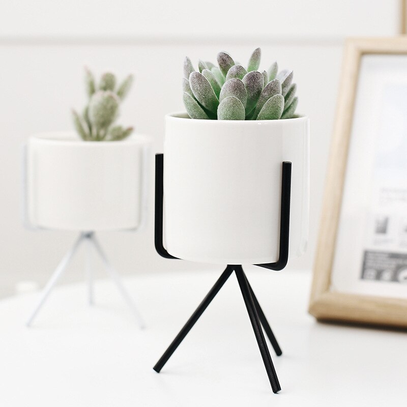Nordic Style Ceramic Potter With Stand Hustle Nest